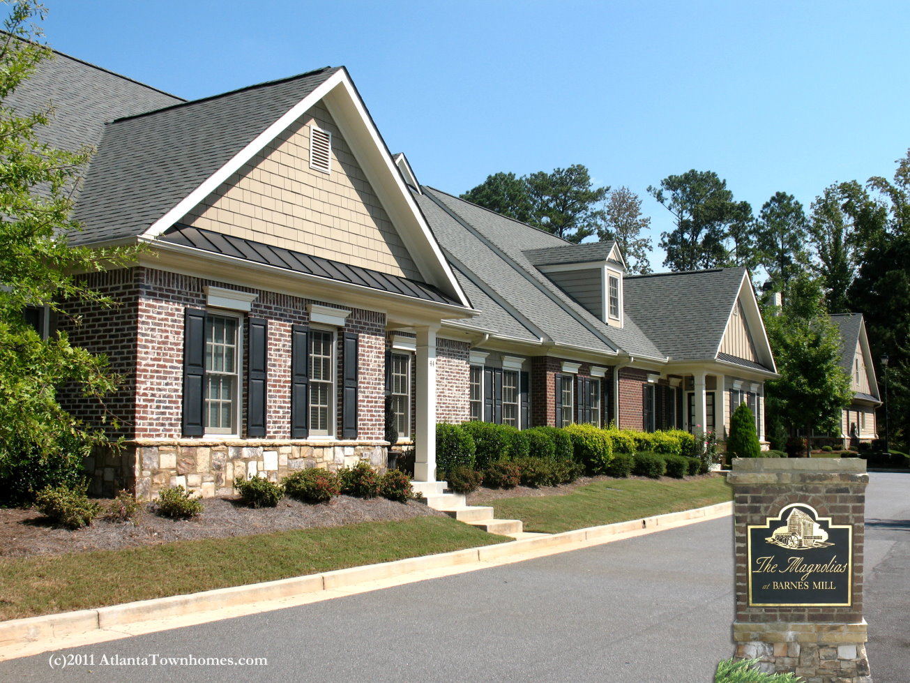 Magnolias At Barnes Mill In Smyrna Ga Atlantatownhomes Com